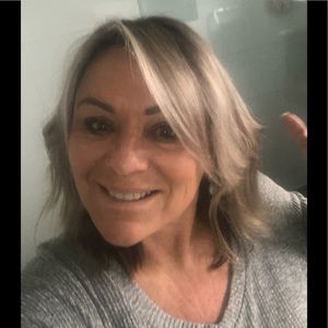 Meet your Posher, Denise